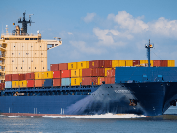 Logistics: Customer Expectations in World